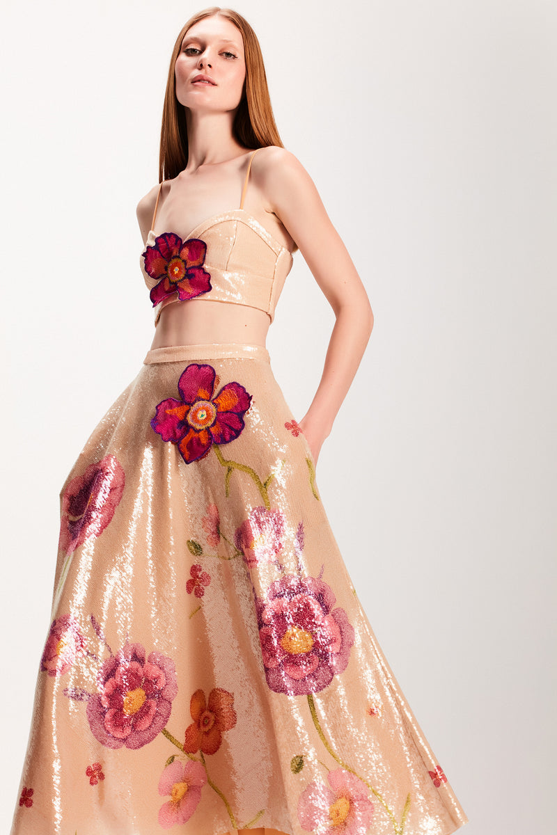 TOP CROPPED RECORTES PAETE BEGE FLOR BORDADA (7893686649059)