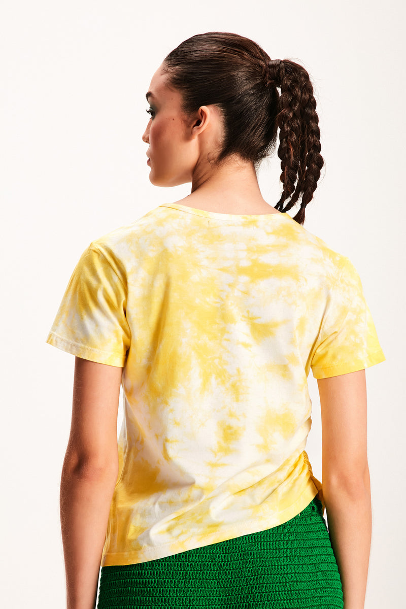 CAMISETA TIE DYE AMARELA WE ARE BRASIL (7918636335331)