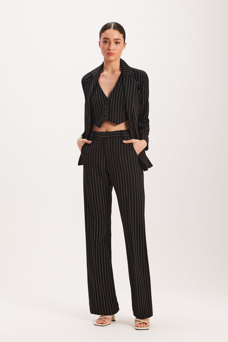 COLETE RISCA DE GIZ PRETO (8003070460131)