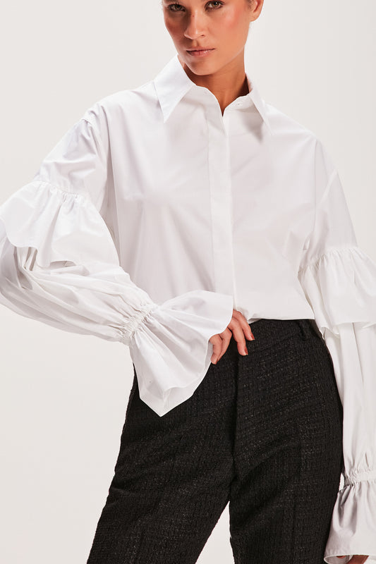 CAMISA TRICOLINE MANGA BABADOS BRANCA (8066582151395)