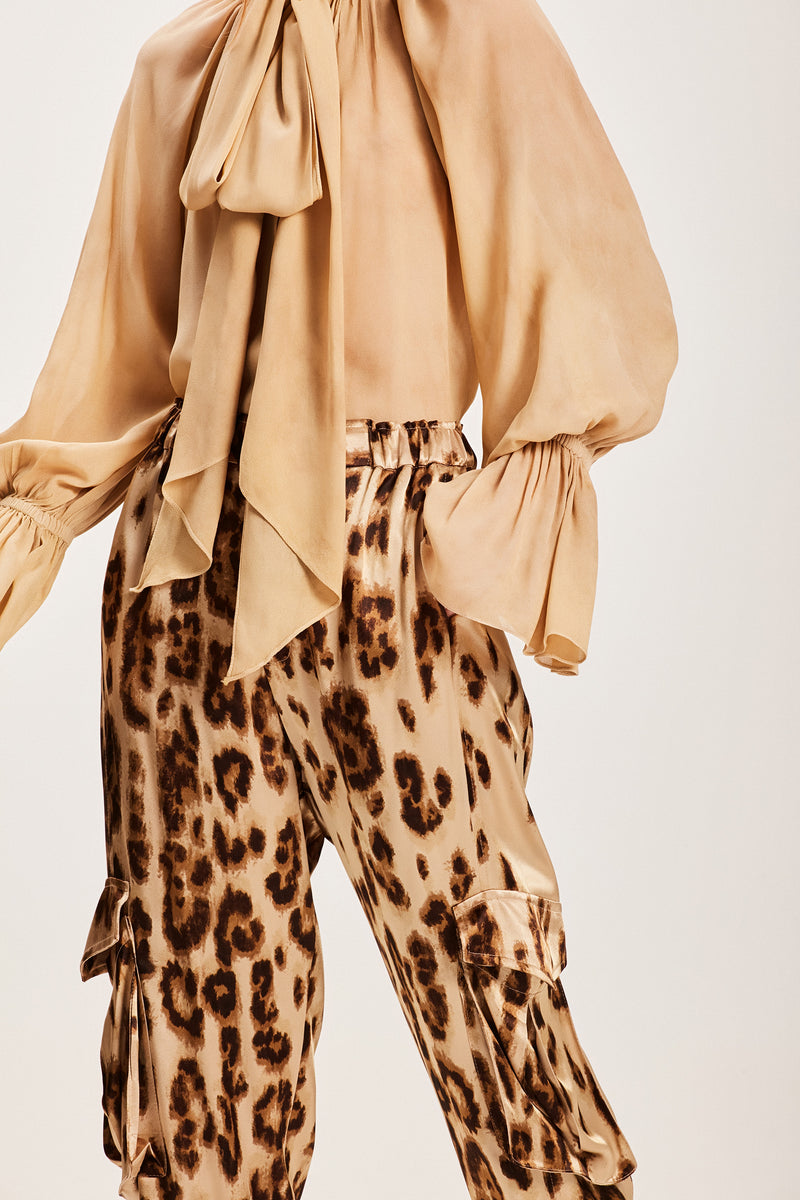 CALÇA CARGO CETIM ONÇA CLARA (8066580938979)