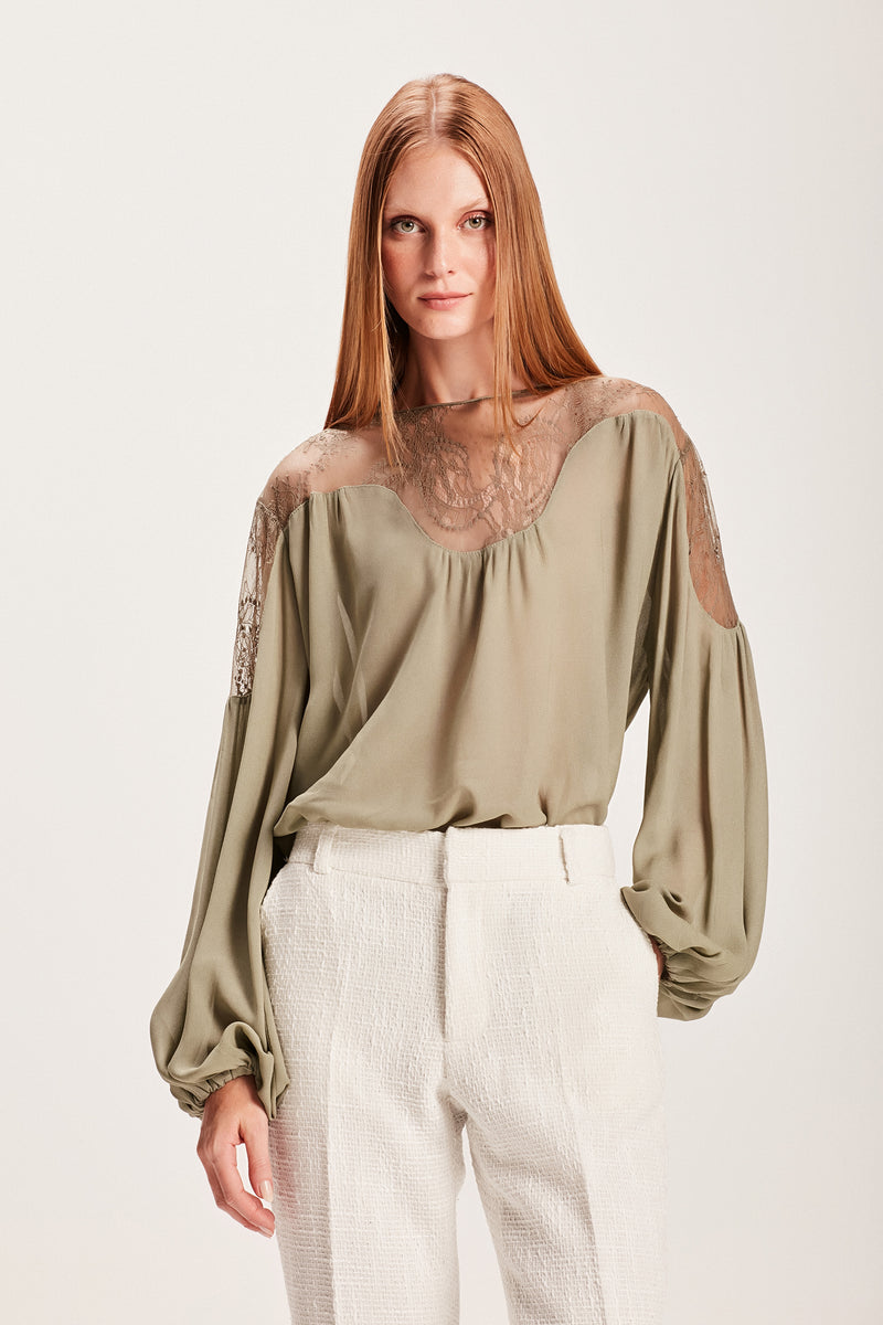 BLUSA GEORGETE DETALHE RENDA VERDE TINTURADA (8066580119779)