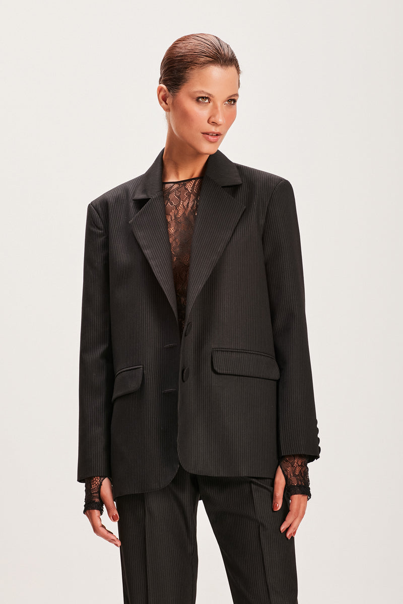 BLAZER RISCA DE GIZ PRETO (8066579955939)