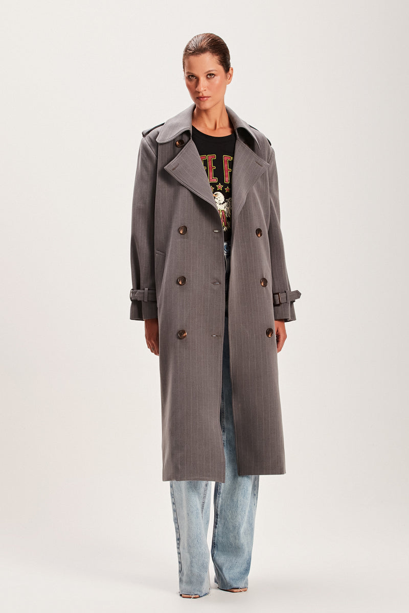 TRENCH COAT RISCA DE GIZ CINZA (8066583396579)